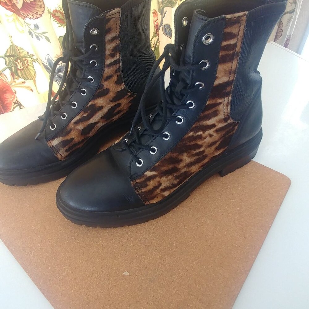 VINCE CAMUTO CHUNKY BOOTS 10m